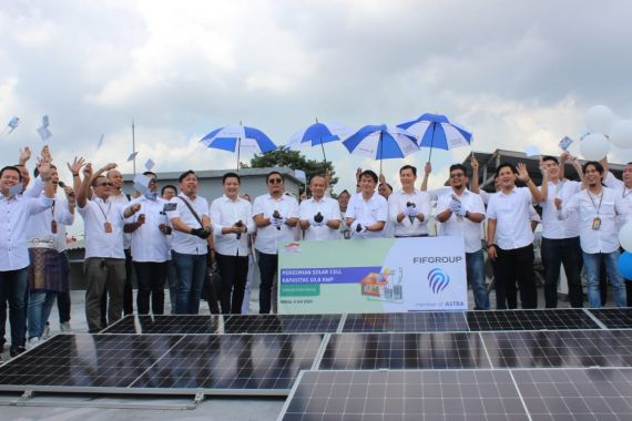 Dukung Energi Baru Terbarukan, FIFGroup Resmikan Solar Panel di Palembang - JPNN.COM