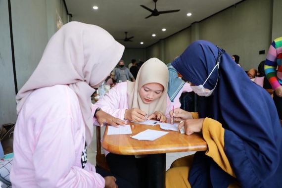 Srikandi Ganjar Gelar Kelas Kecantikan Bareng Milenial di Lampung - JPNN.COM