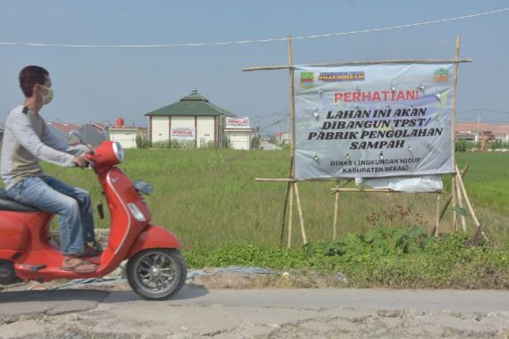 5 Meter dari Permukiman, Pembangunan TPST di Bekasi Ditolak Warga - JPNN.COM