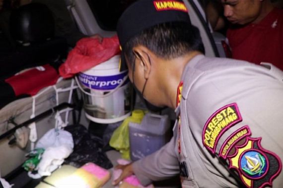 Polresta Tanjungpinang Menggagalkan Penyelundupan Narkotika dari Malaysia, Sebegini Barang Buktinya - JPNN.COM