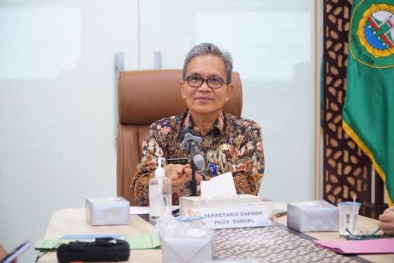Sekda Sumsel Sampaikan Arahan Menko Luhut Terkait Tata Kelola Industri Kelapa Sawit - JPNN.COM