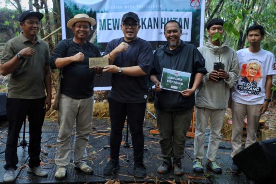 Selamatkan Alam, Ganjar Muda Padjajaran Bikin Aksi Wariskan Hutan di Majalengka - JPNN.COM
