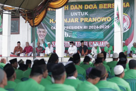 Sukarelawan SAG Jatim Gelar Istigasah Doakan Ganjar Pranowo Jadi Presiden - JPNN.COM