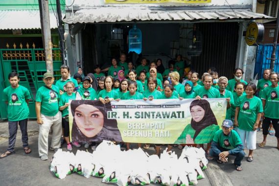Relawan Sintawati Adakan Pemeriksaan Kesehatan & Salurkan Bantuan di Jakarta - JPNN.COM