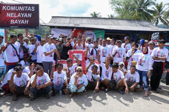 Gardu Ganjar Beri Bantuan Boks Ikan untuk Nelayan di TPI Bayah Banten - JPNN.COM