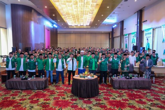 Mardiono Hadiri Pengukuhan dan Bimtek Sukarelawan Pemenangan Caleg PPP di Jakarta - JPNN.COM