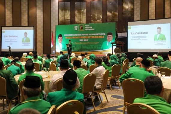 Mardiono Buka Bimtek DPW Jabar dan Optimistis Kembalikan Kejayaan PPP - JPNN.COM