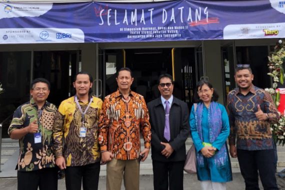 Lewat Simposium Nasional, IKAHUM UAJY Sumbangkan Pemikiran Tentang Hukum Menuju Indonesia Emas 2045 - JPNN.COM