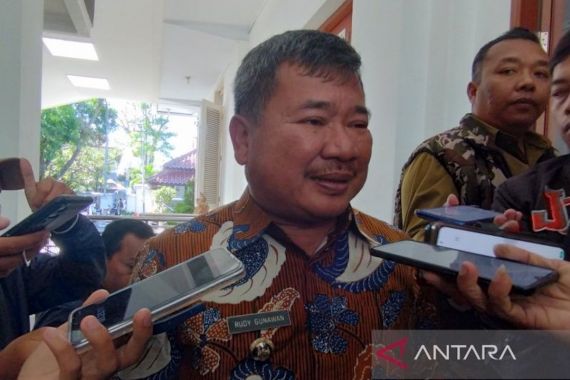 Bupati Garut Rudy Gunawan Menerbitkan Perbup Anti Maksiat - JPNN.COM