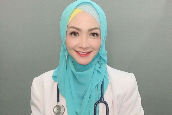 Jawab Keresahan Wanita, Dokter Nila Farahdiba Daulay Bagikan Konten Edukasi Seksual - JPNN.COM