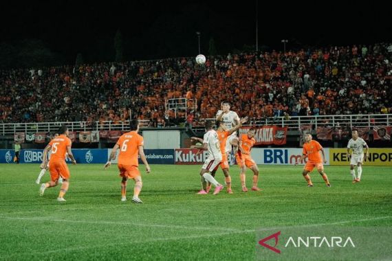 Kondisi Elias Dolah Makin Membaik, Tim Dokter Bali United Beri Penjelasan Lengkap Begini - JPNN.COM