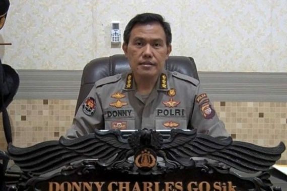 Anggota Satgas Damai Cartenz Diadang OTK, Mobil Dilempar Kapak - JPNN.COM