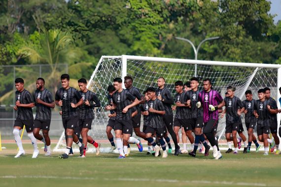 Performa Arema FC Buruk, Joko Susilo Dipecat dari Jabatan Pelatih, Ini Penggantinya - JPNN.COM