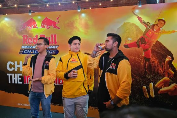 Pencinta Olahraga Paralayang Jawara Kompetisi Red Bull - JPNN.COM