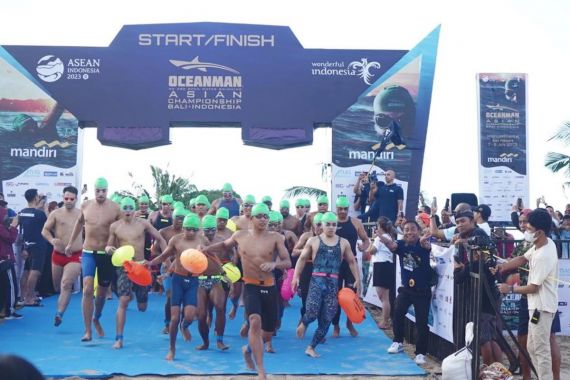 Oceanman Asian Championship Bali 2023 Berjalan Sukses, Lahirkan Raja & Ratu di Nomor 10K - JPNN.COM
