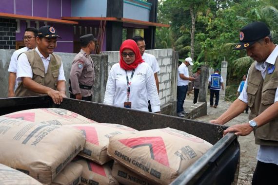Gandeng BPBD, SIG Bantu Perbaikan Rumah Warga Terdampak Gempa Bumi di Bantul & Gunung Kidul - JPNN.COM