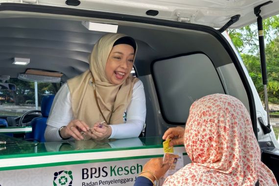 Dewas BPJS Kesehatan Turun Langsung Layani Masyarakat di Titik Nol Kilometer Indonesia - JPNN.COM