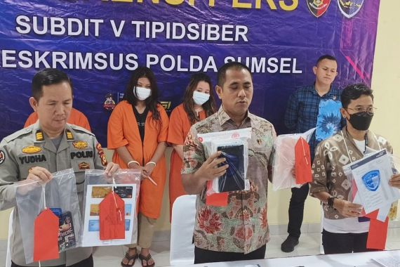 Beroperasi Via Facebook, 1 Cowok & 2 Cewek Dibekuk, Penghasilannya Sampai Rp 7 Juta - JPNN.COM