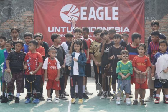 Eagle Untuk Indonesia, Dorong Semangat Main Badminton Sejak Dini - JPNN.COM