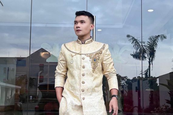 Kerap Buat Parodi India, YouTuber Addin Firmansyah Dijuluki King Bollywood - JPNN.COM