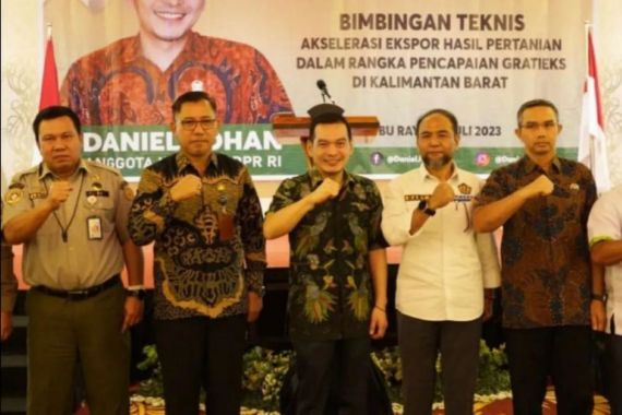 Begini Cara Bea Cukai Dukung Peningkatan Ekspor Pertanian di Kalimantan Barat - JPNN.COM