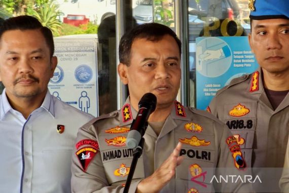 4 Anggota Polisi Dipidana Terkait Kematian Tahanan Polresta Banyumas, Irjen Luthfi: Hari Ini Ditahan - JPNN.COM