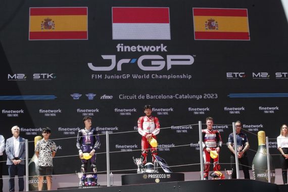 Fadillah Arbi Cetak Sejarah di Race 2 FIM JuniorGP 2023 Barcelona - JPNN.COM
