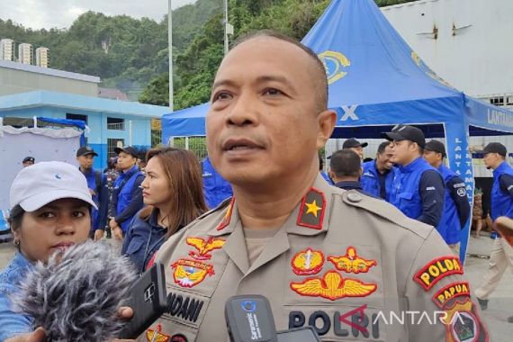 KKB Tembak Pesawat Smart Air yang Hendak Mendarat di Homeyo - JPNN.COM