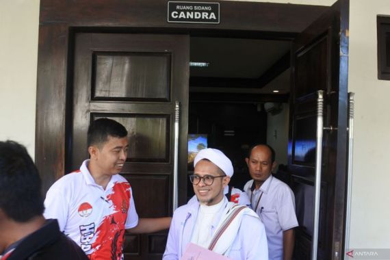 Pencabulan Santriwati di Jember, Kiai FM Dituntut Hukuman Penjara Sebegini - JPNN.COM