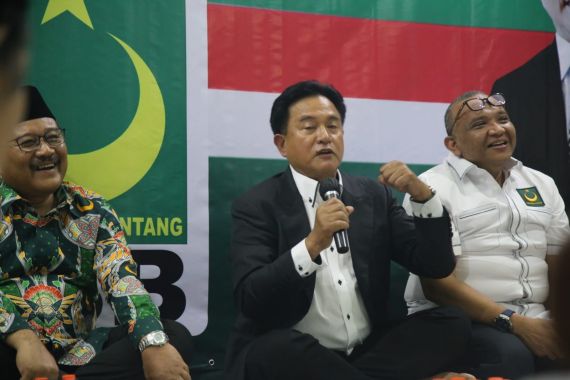 Yusril Sudah Bicara 4 Mata dengan Prabowo, Siap Maju Berpasangan? - JPNN.COM