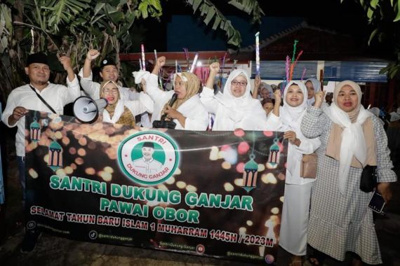 Santri Dukung Ganjar Memeriahkan Malam Tahun Baru Islam dengan Pawai dan Doa Bersama di Jakarta - JPNN.COM