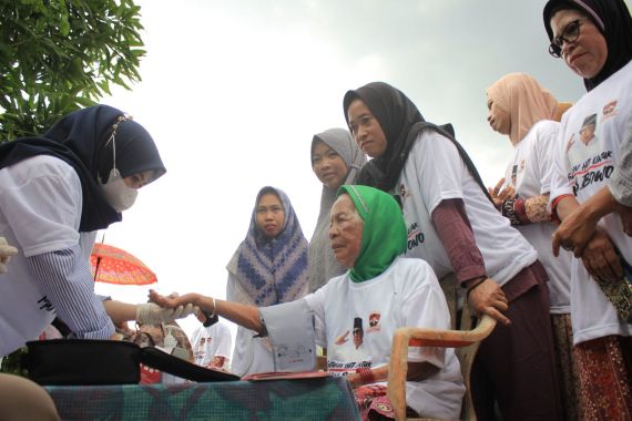 Relawan Mas Bowo Perkuat Rasa Solidaritas lewat Berbagai Aksi Sosial - JPNN.COM