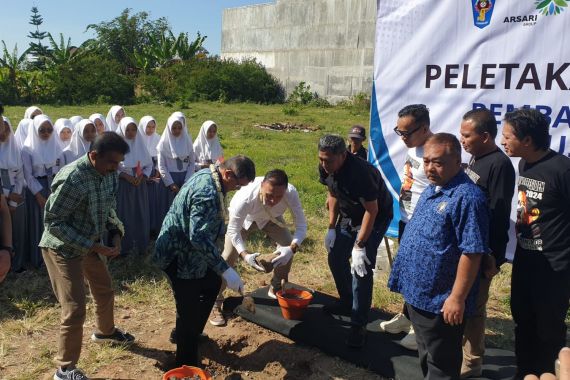 Takjub dengan SMK Pertiwi Kuningan, Hashim: Ini Harus Jadi Role Model - JPNN.COM