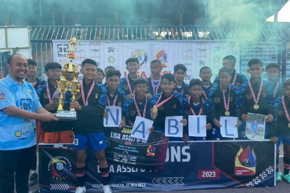 Liga U-14 Lamongan Ajang Mencetak Bibit-Bibit Pemain Sepak Bola Internasional - JPNN.COM