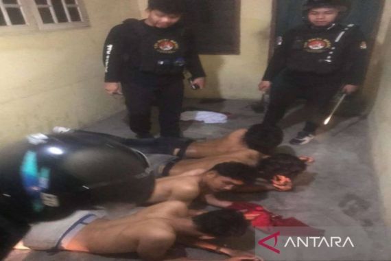 Polisi Tangkap Remaja Tawuran Gunakan Senjata Tajam di Deli Serdang - JPNN.COM