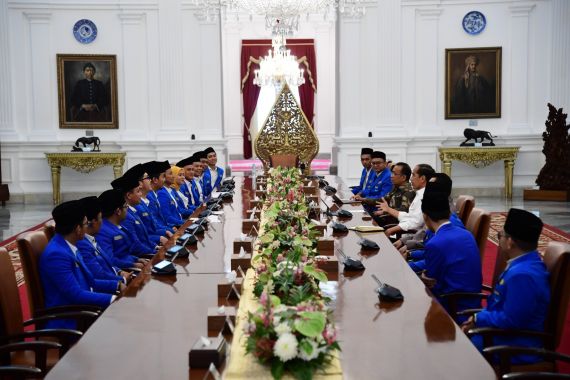 Jokowi Terima PB PMII di Istana, Bahas soal Pemilu hingga IKN - JPNN.COM