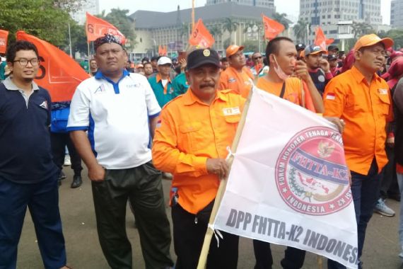 Honorer Demo Tolak PPPK Paruh Waktu, Desak Pemerintah Bertindak Sebelum Pemilu - JPNN.COM