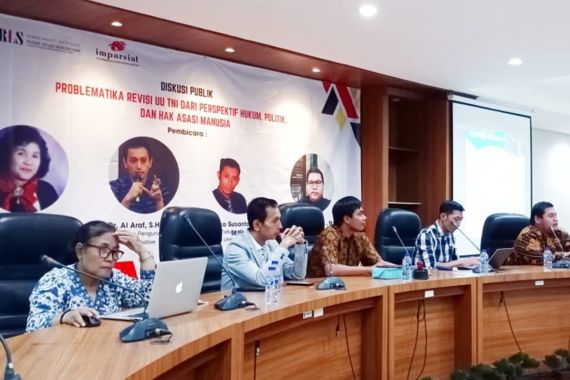 LBH Surabaya Soroti Peradilan Militer di Draf Revisi UU TNI - JPNN.COM