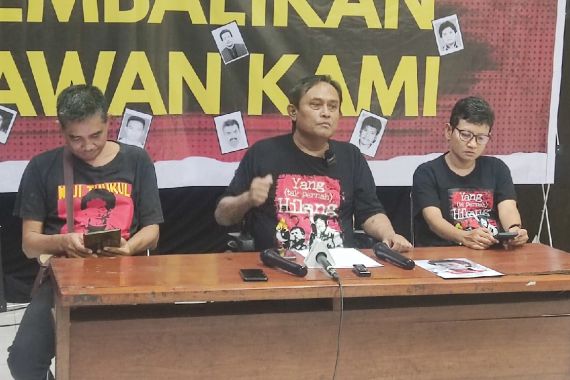 Aktivis PRD Kecewa Lihat Budiman Sudjatmiko Ketemu Prabowo - JPNN.COM