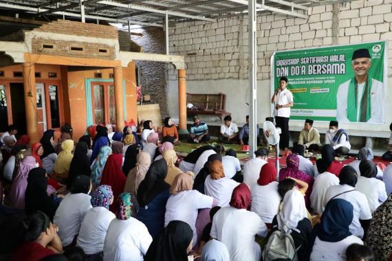 Santri Ganjar Dorong UMKM di Gowa Miliki Sertifikasi Halal - JPNN.COM