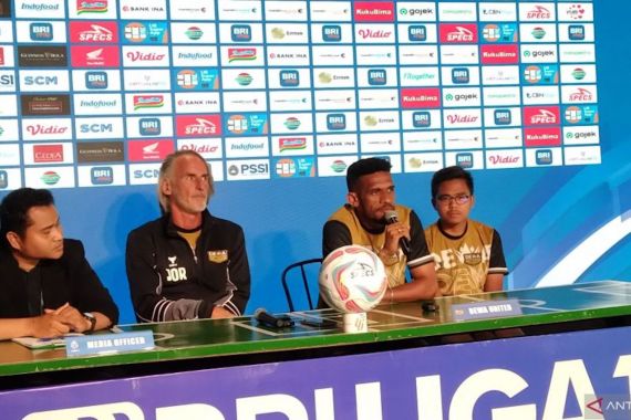 Pelatih Dewa United Berharap Anak Asuhnya Bisa Curi Satu Poin dari Bali United - JPNN.COM