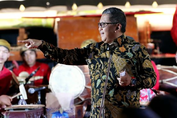 Hasto Ungkap Keyakinan Soal Pemimpin Indonesia ke Depan, Sebut Nama Ganjar - JPNN.COM