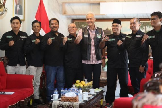 Komunitas Ojek Online: Ganjar Pranowo Bacapres Paling Layak Jadi Presiden - JPNN.COM