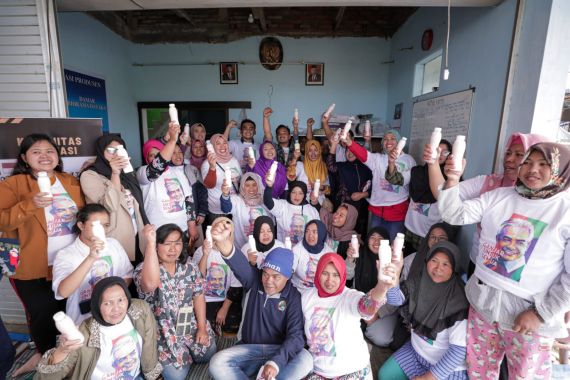 Ganjar Creasi Gelar Pelatihan Pembuatan Yoghurt Bareng Ibu-Ibu di Bumi Aji - JPNN.COM