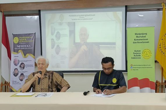 Kepada Peserta Pendidikan Kader Kebangsaan PP ISKA, Franz Magnis: Pancasila Harus Jadi Pedoman - JPNN.COM