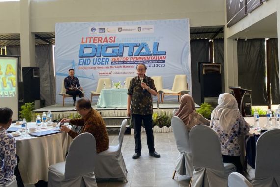 Kemenkominfo Ajak Ribuan ASN di Riau Membangun Literasi Digital - JPNN.COM