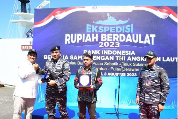 TNI AL Mendukung Ekspedisi Rupiah Berdaulat 2023 di Daerah 3T - JPNN.COM