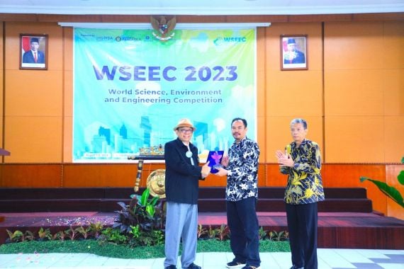 Gandeng IYSA dan IPB, Fakultas Farmasi UP Bangga Persembahkan WSEEC 2023 - JPNN.COM