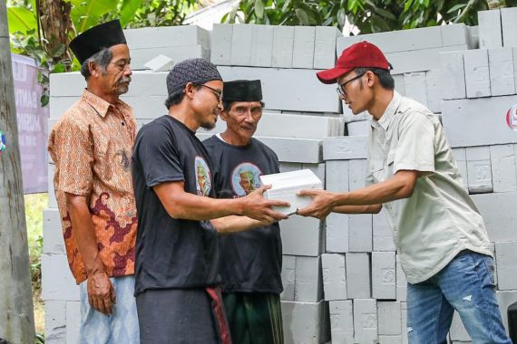 Ganjar Milenial Wujudkan Pengabdian kepada Masyarakat dengan Renovasi Musala di Lebak - JPNN.COM