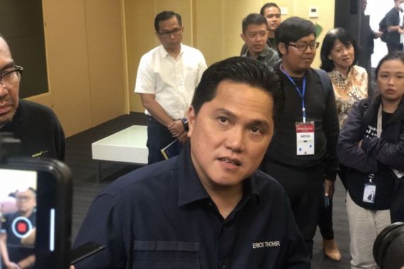 Menteri BUMN Erick Thohir Apresiasi Petugas KAI yang Selamatkan Ibu & Bayi - JPNN.COM